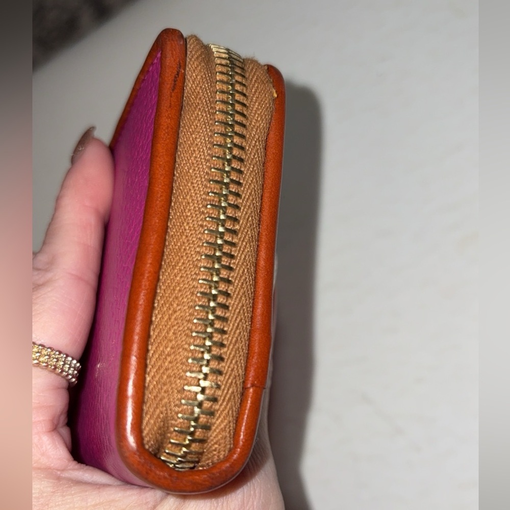 Dooney & Bourke Vintage Long Fuchsia Leather Wallet - Picture 5 of 14